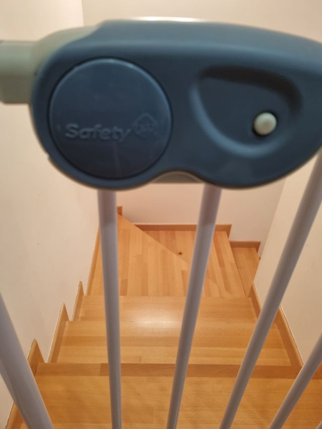 Barrera para escaleras