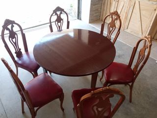 conjunto de mesa y sillas
