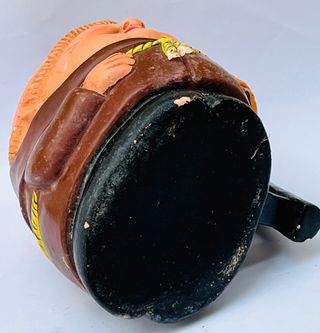 Caneca vintage em terracota frade ou monge