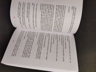 × AURA GRIS Libro de Lectura 12 Años