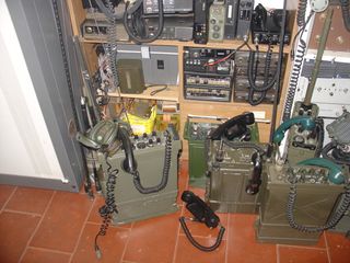 Rádio Militar PRC-147 HF  ( Avariado)