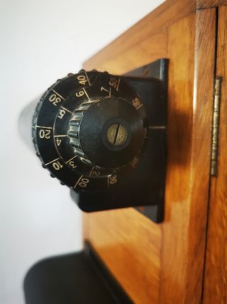 Balanza analítica. Antigua. Museo