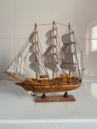 Maquetas de barcos grandes 2 unidades