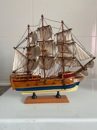 Maquetas de barcos grandes 2 unidades