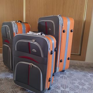 Juego de maletas nuevas