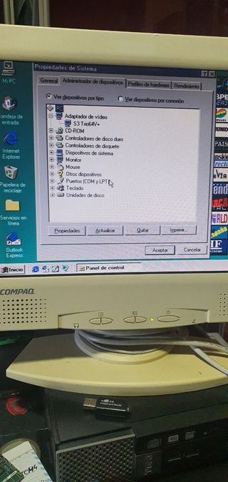 Ordenador antiguo windows 95 / 98 / MS DOS 