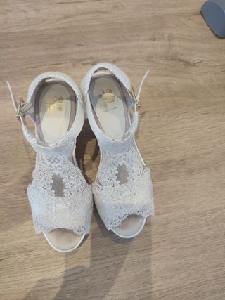 Zapatos esparto blancos novia Carmenchu
