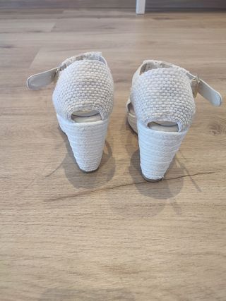 Zapatos esparto blancos novia Carmenchu