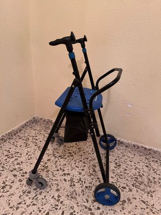 Andador de acero Forta