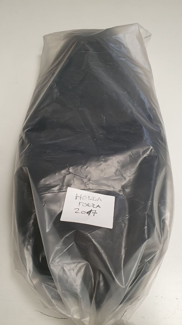se vende asiento honda forza 125o300 