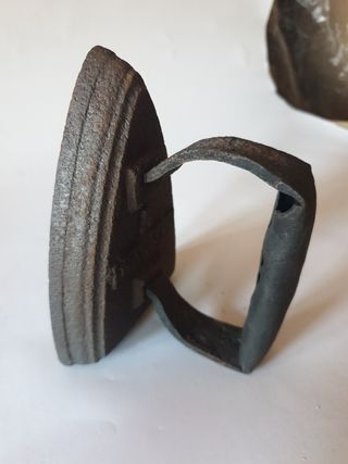 Plancha de hierro antigua