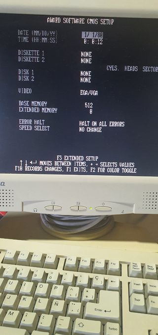 Ordenador antiguo 286 a 12 mhz