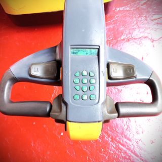 TRANSPALETA eléctrica 1800 KG