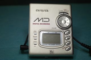 Enregistreur MiniDisc Aiwa AM-F5 - Avec Micro Et Pack Piles AAA - Occasion