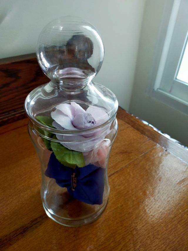 Joyero de cristal con tapadera redonda