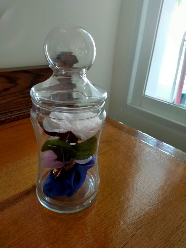 Joyero de cristal con tapadera redonda