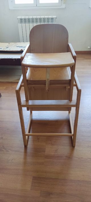 Trona multifuncional de madera