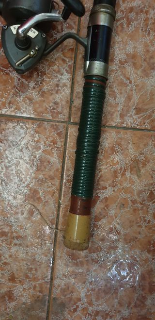 caña antigua lerc con carrete karmann 41 
