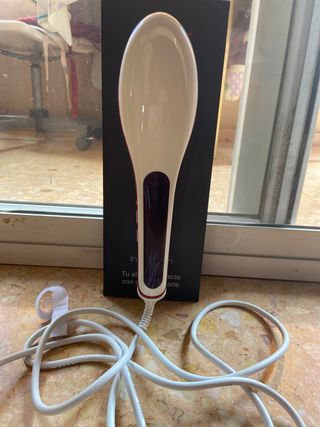 Cepillo eléctrico alisador de pelo Inno-BrushChic+