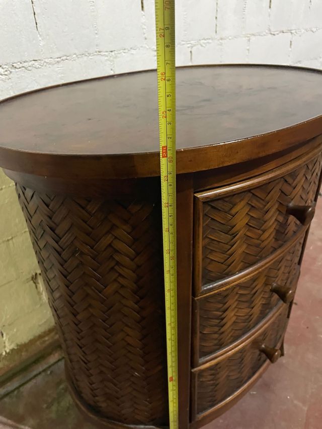 mesita auxiliar porte incluido