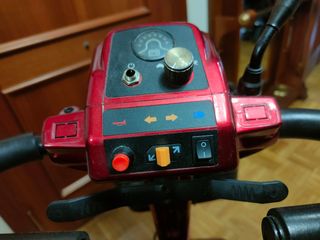 Scooter eléctrico movilidad reducida