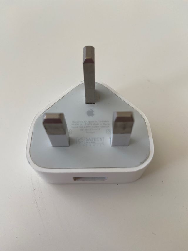 Cargador USB Apple tipo G