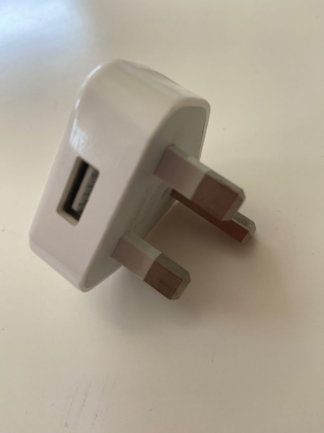 Cargador USB Apple tipo G