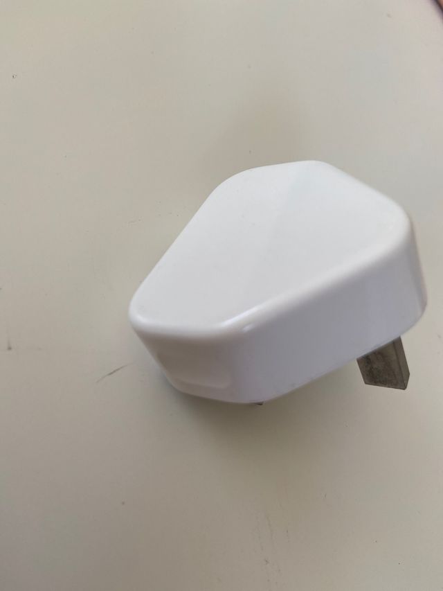 Cargador USB Apple tipo G