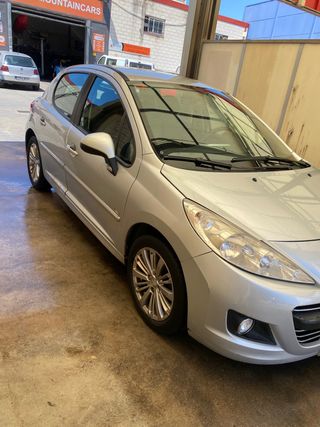 Peugeot 207 2011