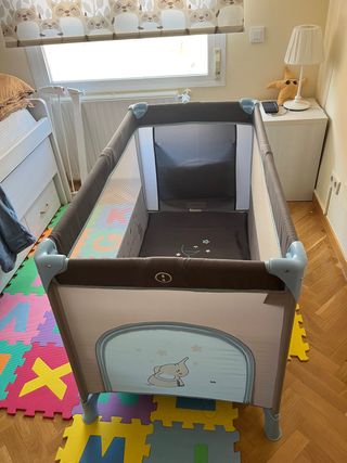 Cuna de viaje con cambiador incluido