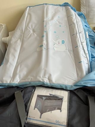 Cuna de viaje con cambiador incluido