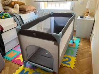 Cuna de viaje con cambiador incluido