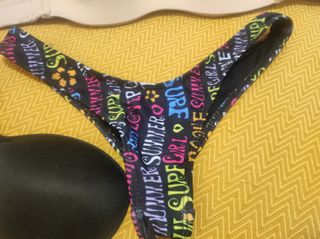 bikini brasileño y sujetador