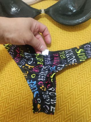 bikini brasileño y sujetador