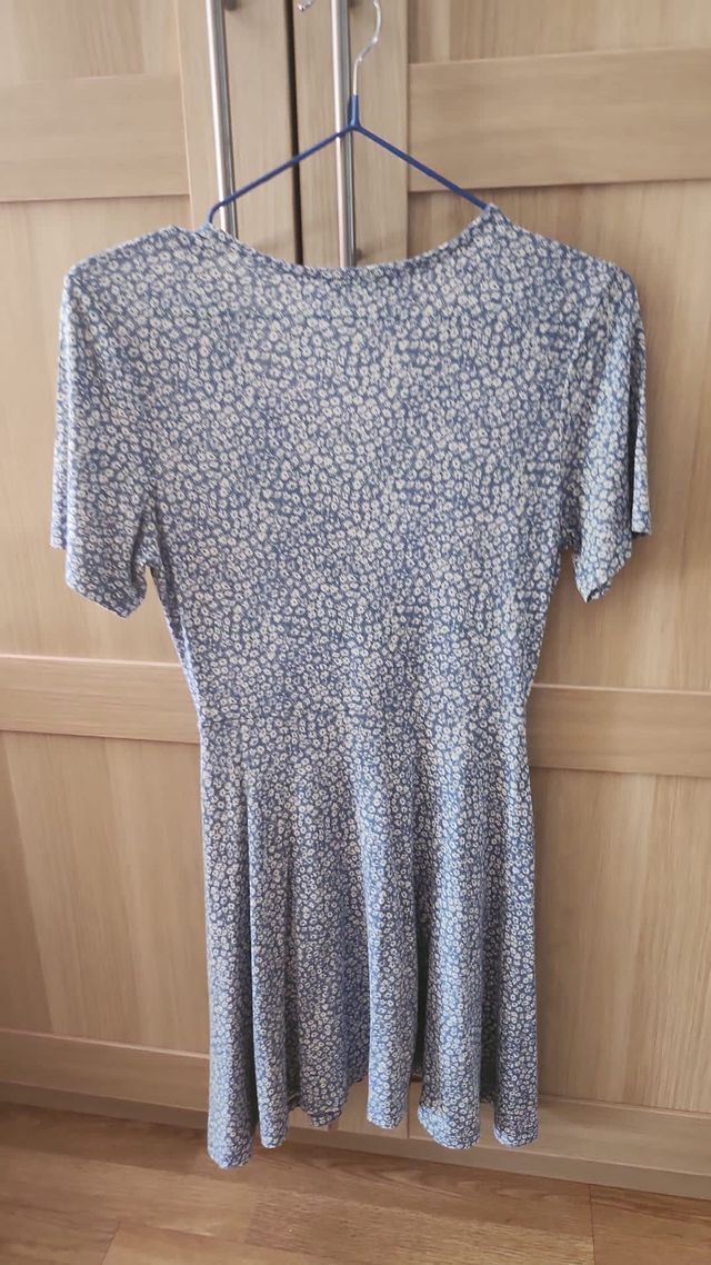 Vestido cruzado de flores