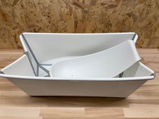 Bañera viaje stokke + Soporte Flexi bath
