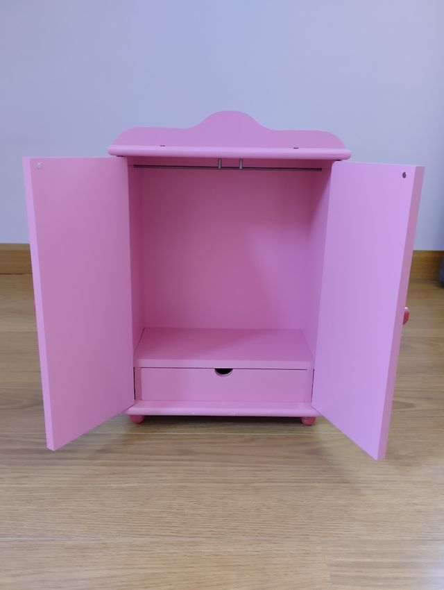 ARMARIO DE JUGUETE PARA ROPA DE BEBÉS