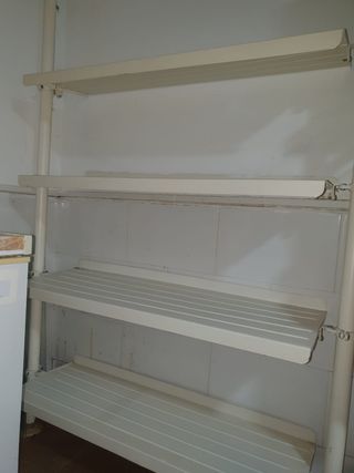  4 Estanterías con seis baldas 
