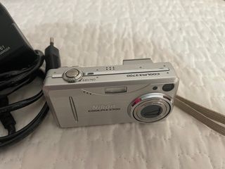 Nikon coolpix 3700