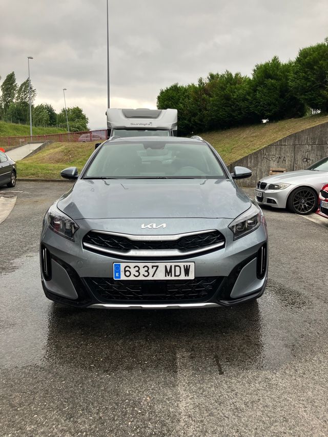 KIA XCeed 2023 de segunda mano por 27.500 EUR en Azkoitia en WALLAPOP