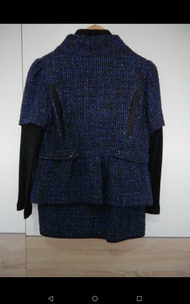 Traje chaqueta y falda