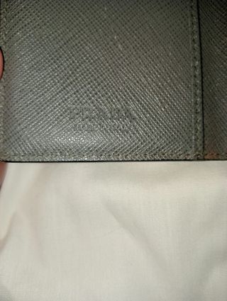Oferta. Tarjetero Prada original.