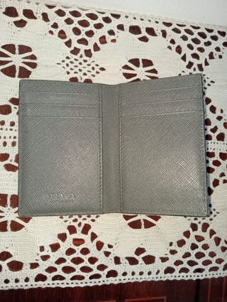 Oferta. Tarjetero Prada original.