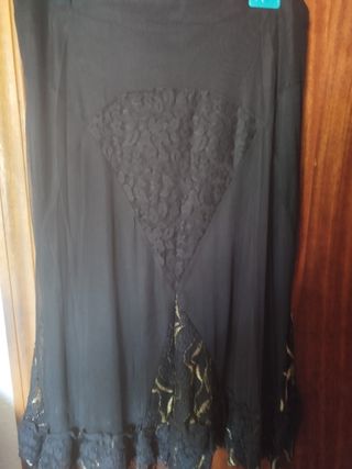 Falda negra