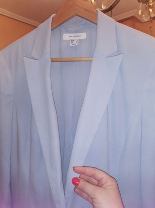 URGE !!BLAZER AZUL EMPOLVADO TALLA 40