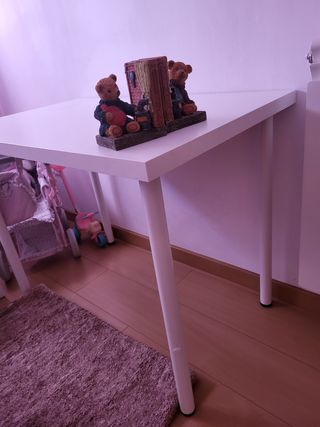 Mesa de Ikea básica blanca como nueva