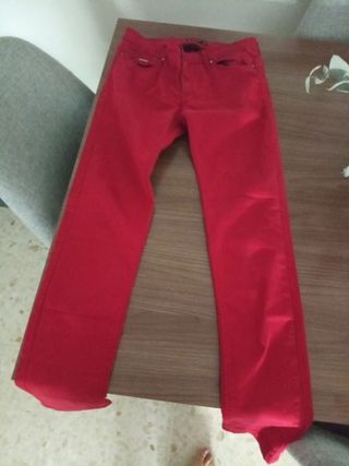Pantalón vaquero Stradivarius