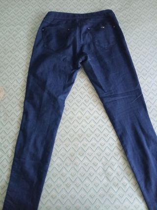 Pantalón vaquero Stradivarius