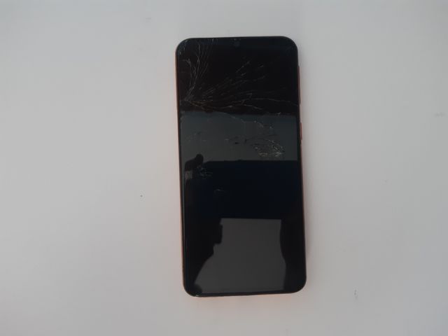 Pantalla rota-Samsung a40 64gb