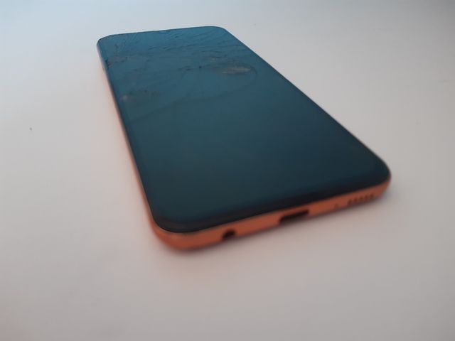 Pantalla rota-Samsung a40 64gb